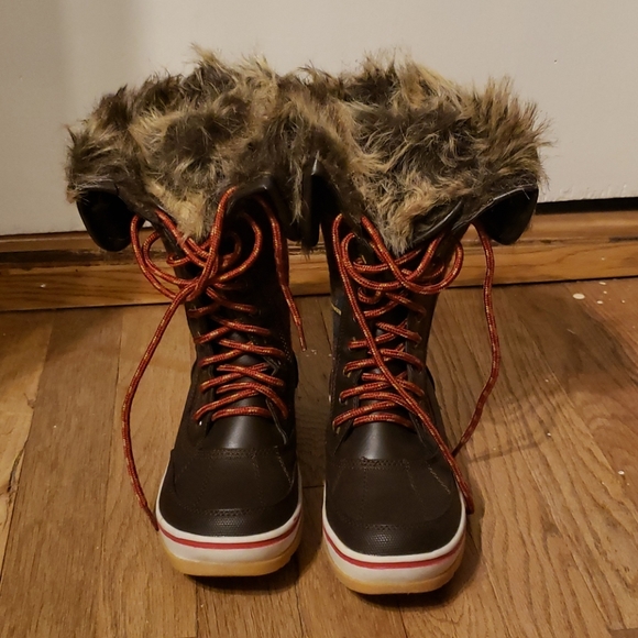Celebrity Pink Shoes - Pendleton print snow boots